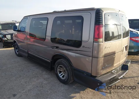 2001 Chevrolet Express Upfitter from USA, damaged, VIN 1GBFG15R811236561